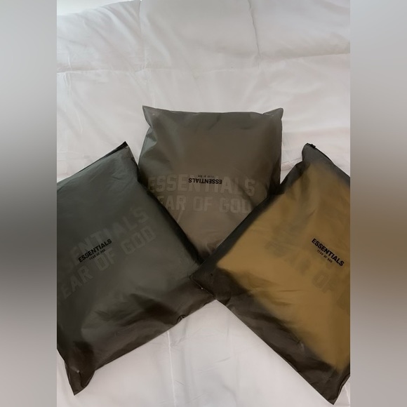 ❗️SOLD❗️✨Brand New✨FEAR OF GOD| ESSENTIALS Raglan Hoodie - Picture 5 of 5